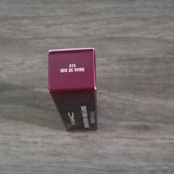 MAC Love Me Lipstick in Joie De Vivre - Picture 6 of 7